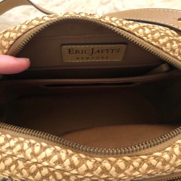 Eric Javits Courbe Squishee Zip Crossbody Bag - Picture 4 of 6